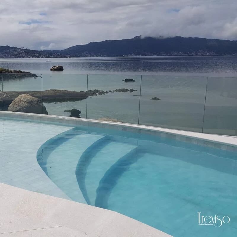 Pedra Água Marinha Hover