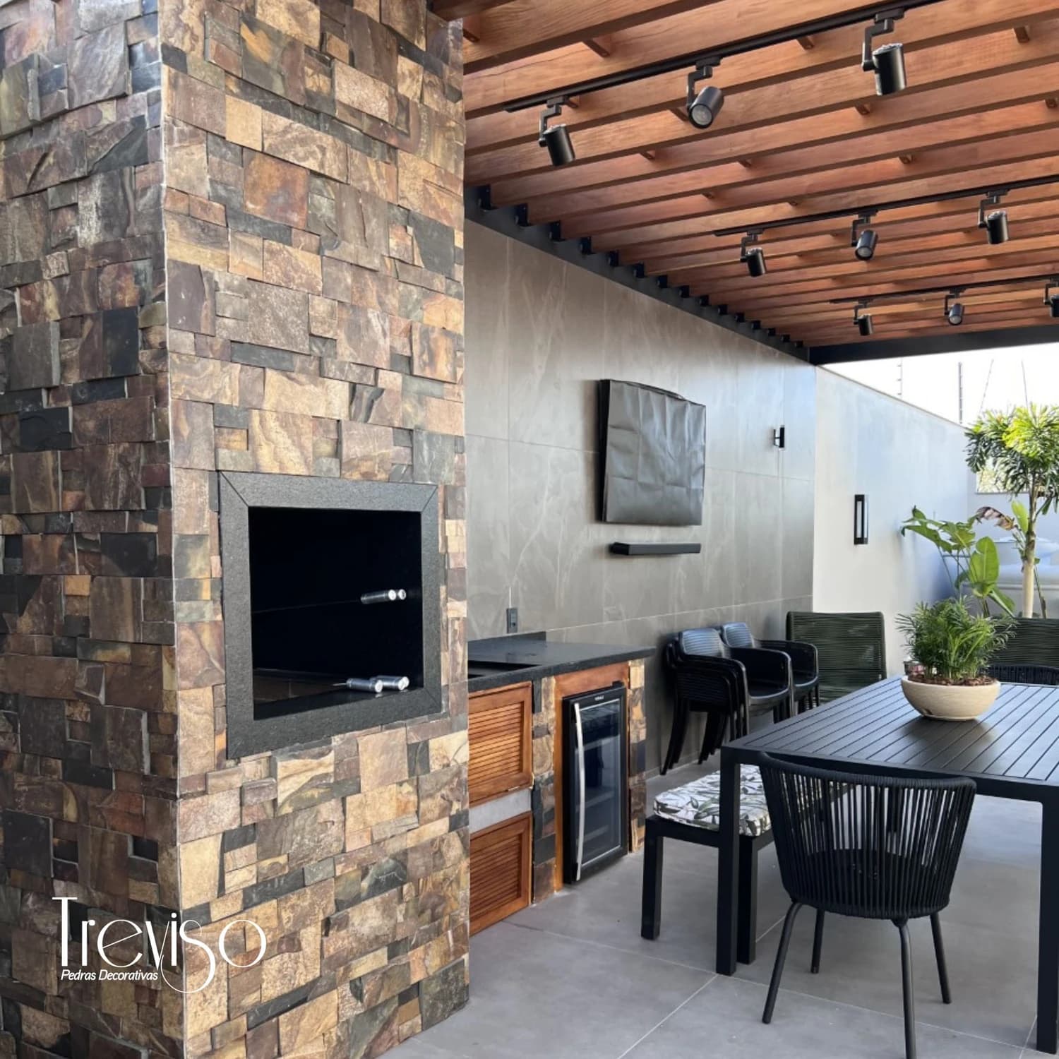 Mosaico Basalto Ferrugem Hover