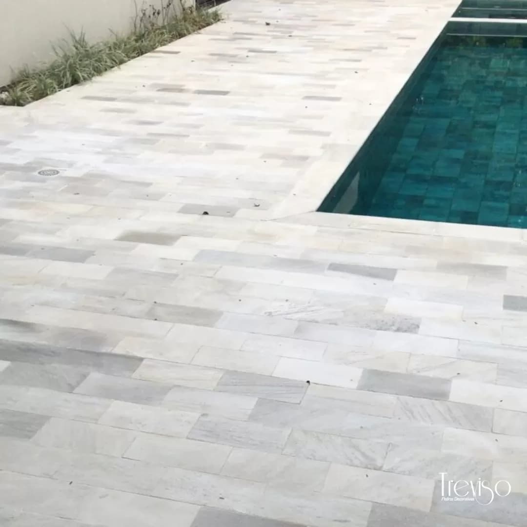 Pedra Caxambú Branco Hover