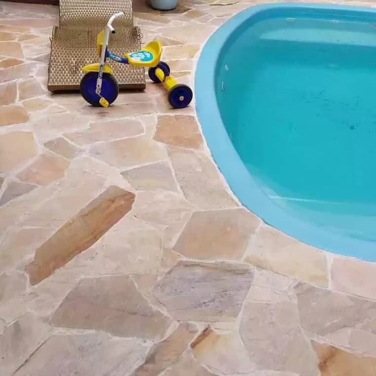 Retalho Pedra Caxambú Hover