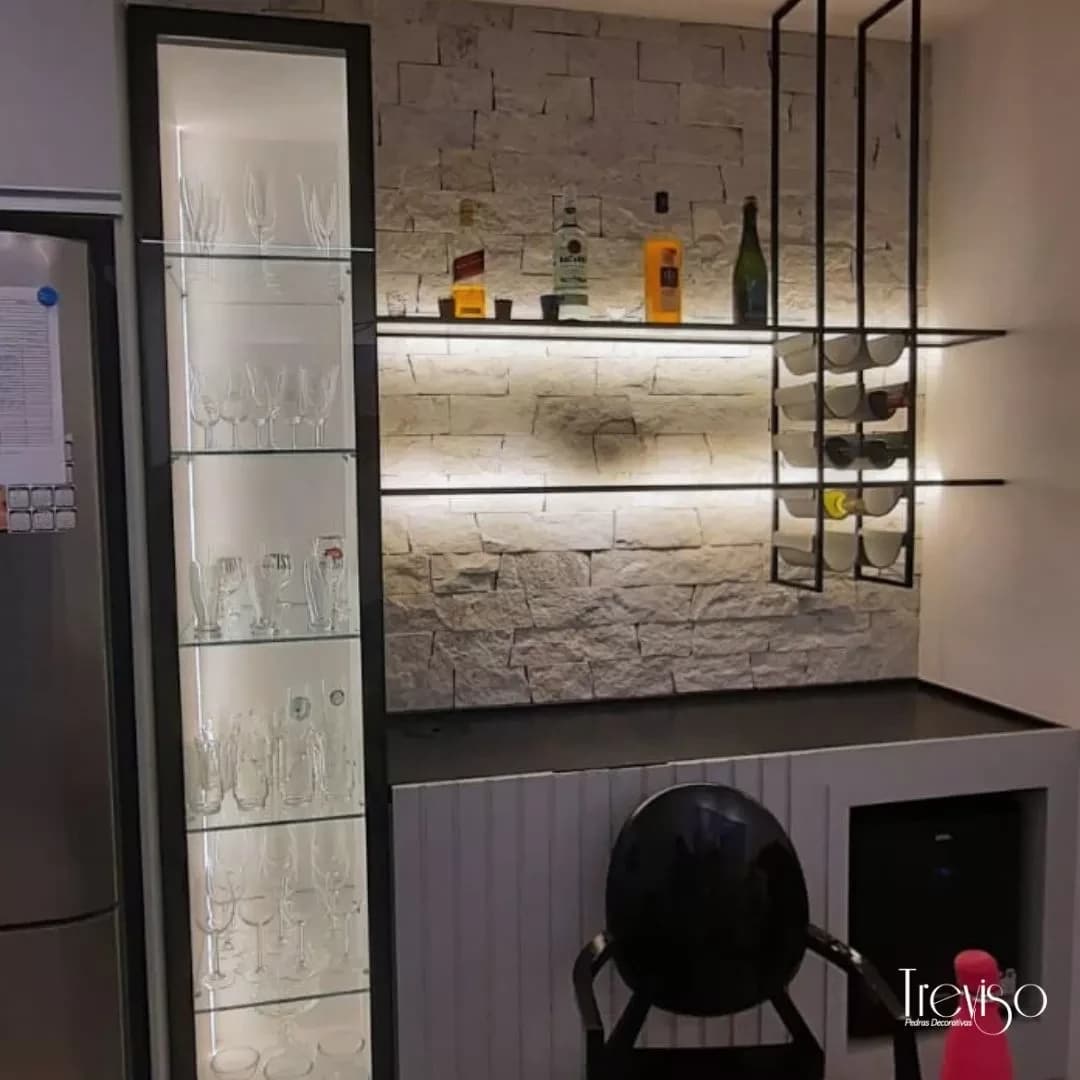 Filete Pedra Madeira Hover