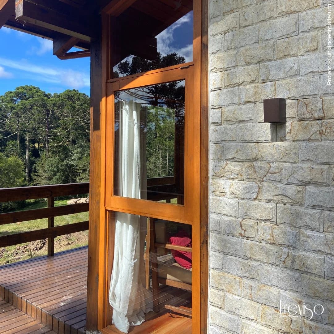 Pedra Madeira Almofadada