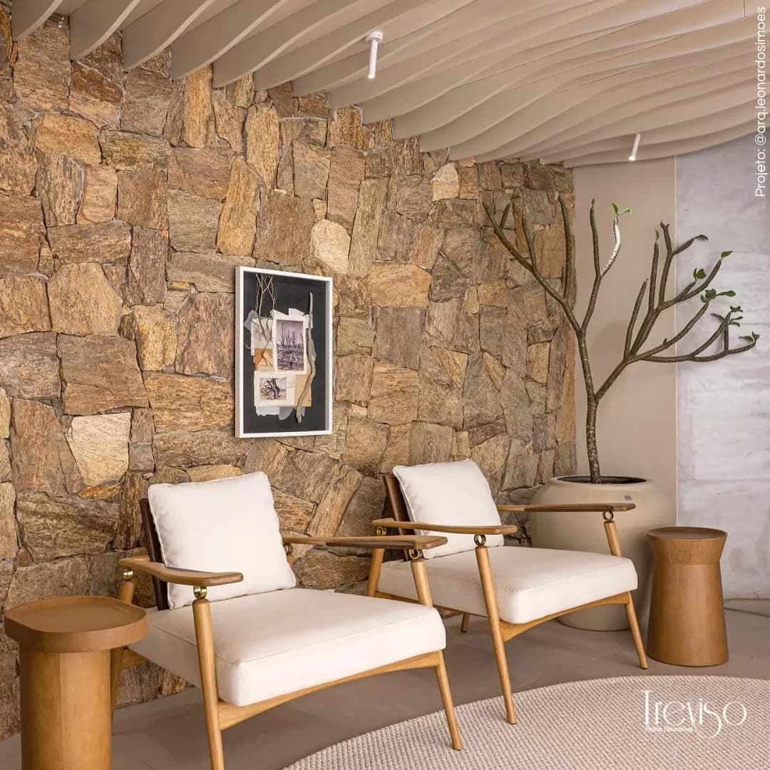 Retalho Pedra Madeira Hover