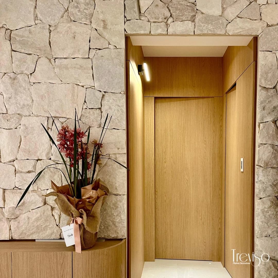 Pedra Moledo Snow Hover