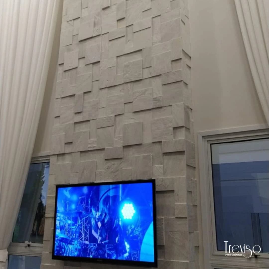 Composição Pedra Caxambu Hover